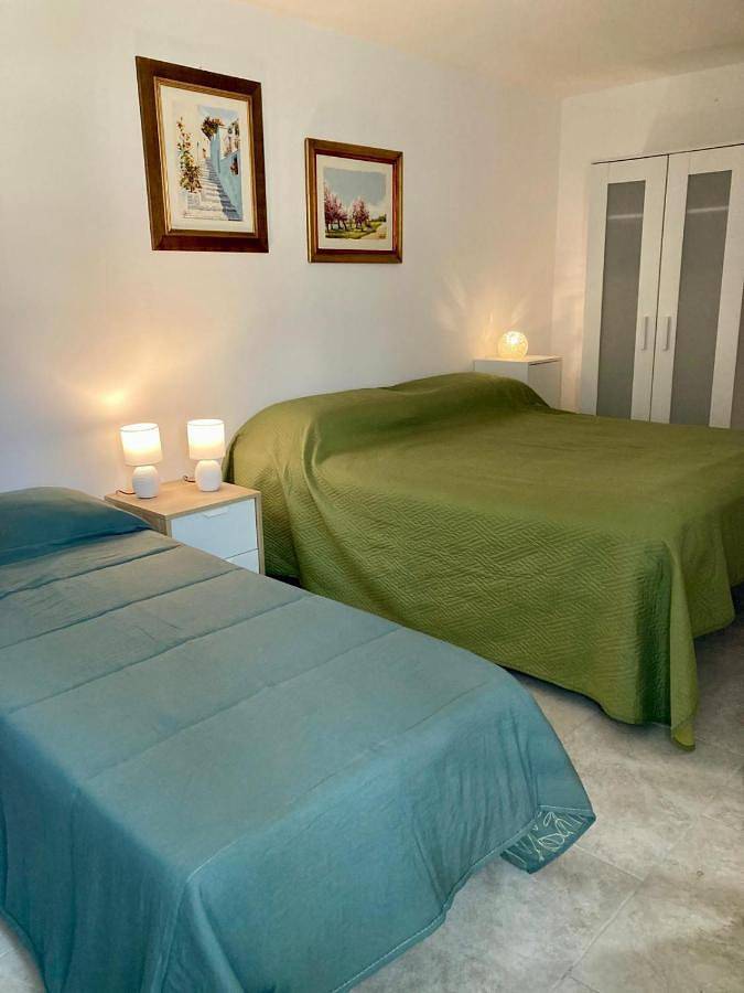 Location de vacances pour 5 personnes, avec vue ainsi que jardin et terrasse à Impalata - 4