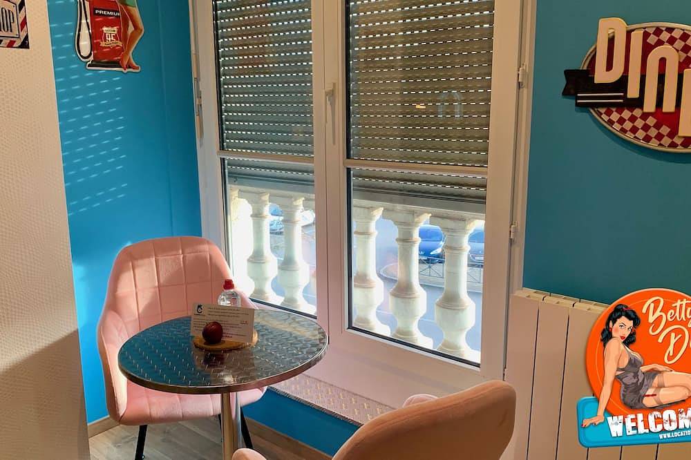 Apartamento entero, ★Studio Betty Dole★ fully equipped - heart of downtown - high-speed Wifi - Netflix in Dole (Jura), Jura