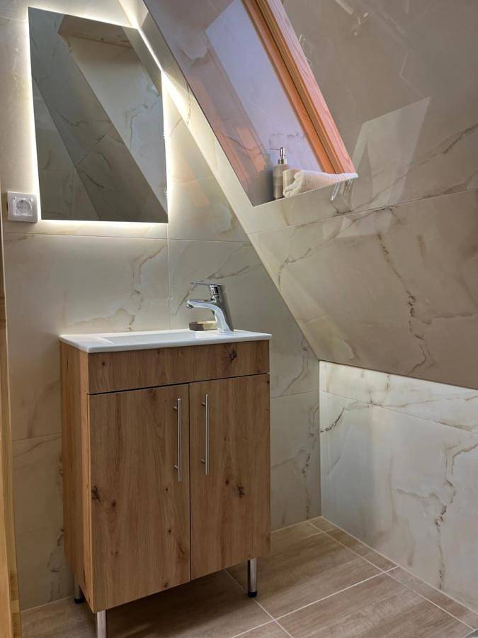 Gîte pour 5 personnes, avec jardin ainsi que balcon et vue à Kosjerić - 4