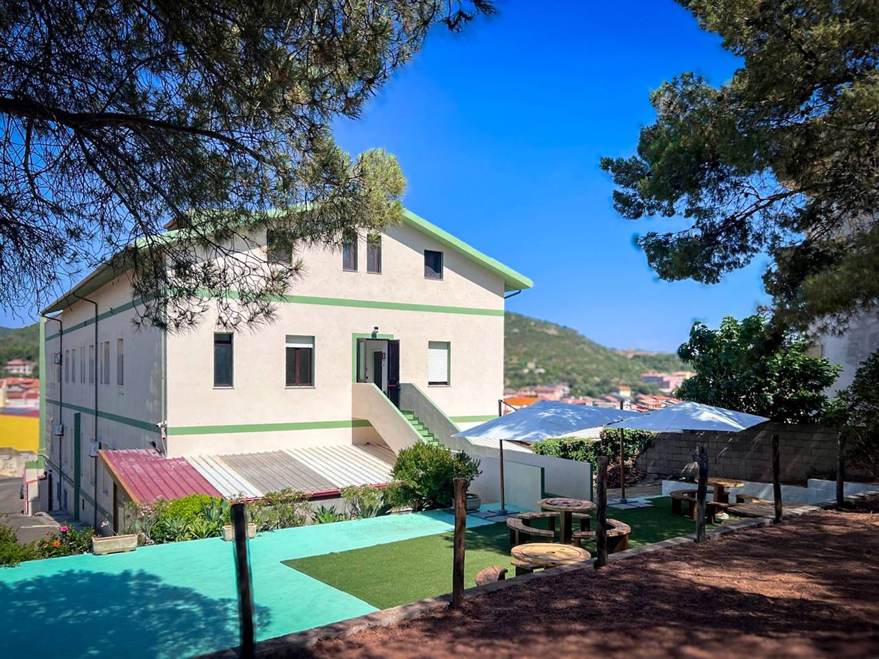 Camera doppia con bagno privato e vista mare in Gonnesa, Iglesiente