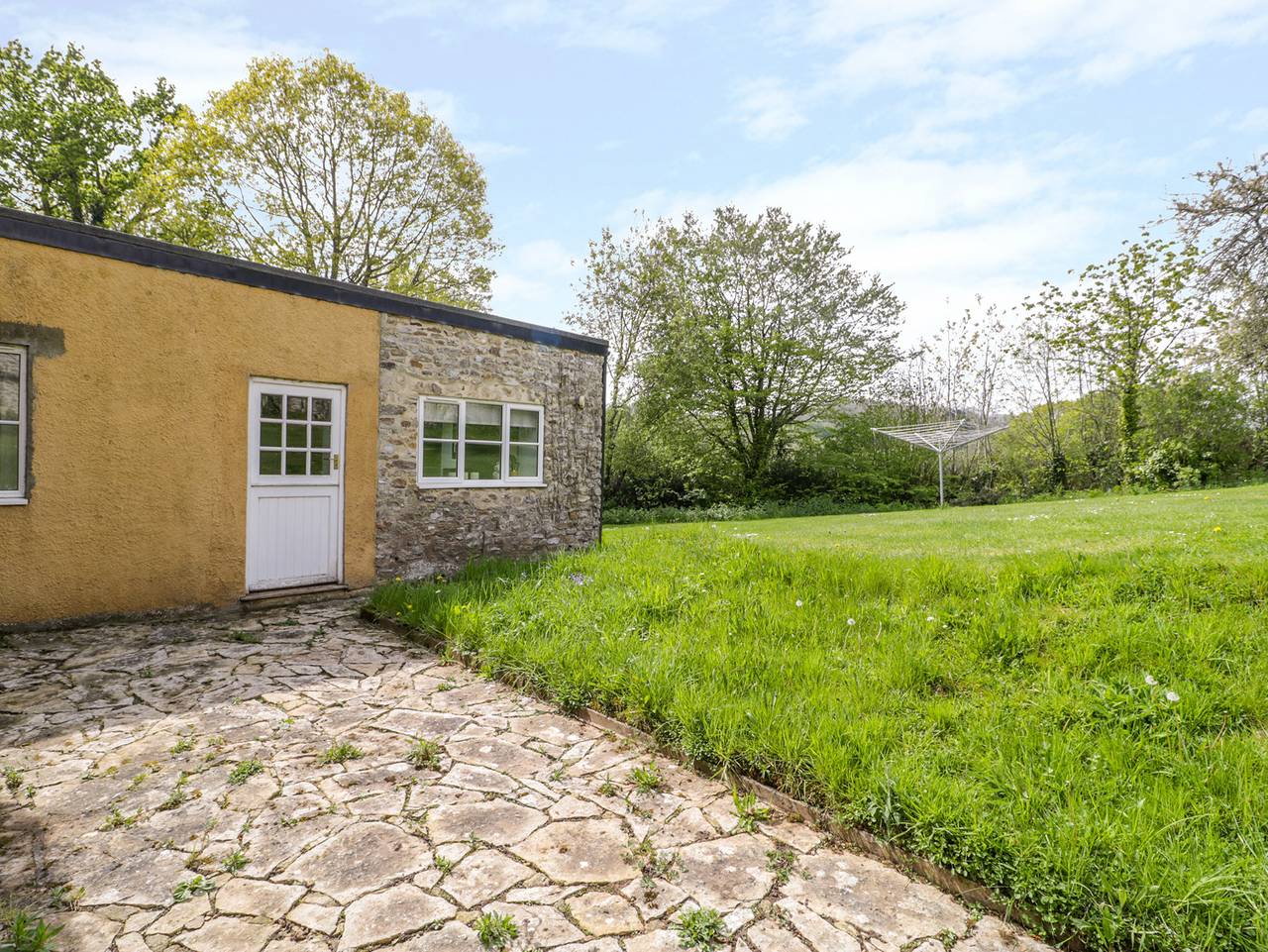 Old Ford Farm Annexe in Dalwood, Devon