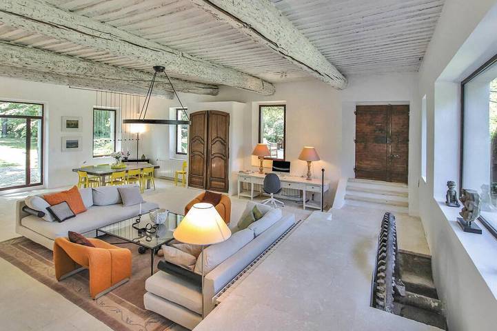 Pet friendly home in Lagnes in Lagnes, Parc naturel régional du Luberon