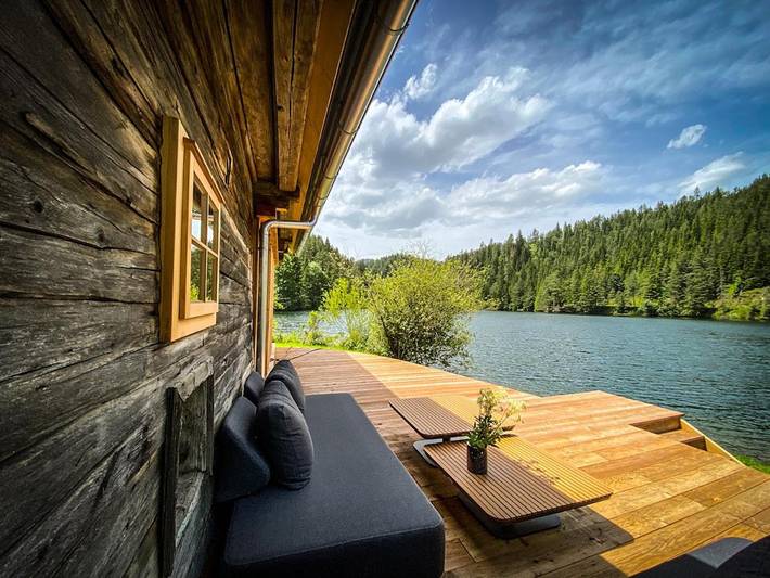 Chalet für 6 Personen, mit Terrasse und Garten sowie Sauna und Seeblick