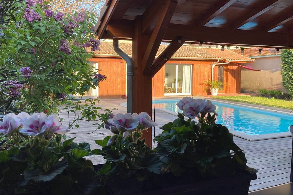 Typical cozy cabin 4 pers. - Swimming pool - Garden in Gujan-Mestras, Région d'Arcachon