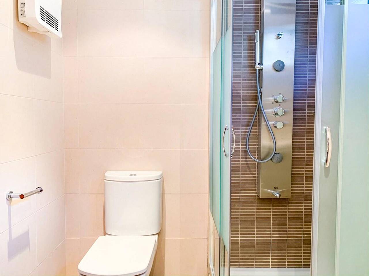 Appartement entier, Confort moderne à Arinsal, parking inclus, près des pistes in Pal Arinsal