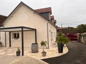 Gîte pour 6 personnes, avec piscine ainsi que terrasse et jardin à Saint-Julien-de-Chédon
