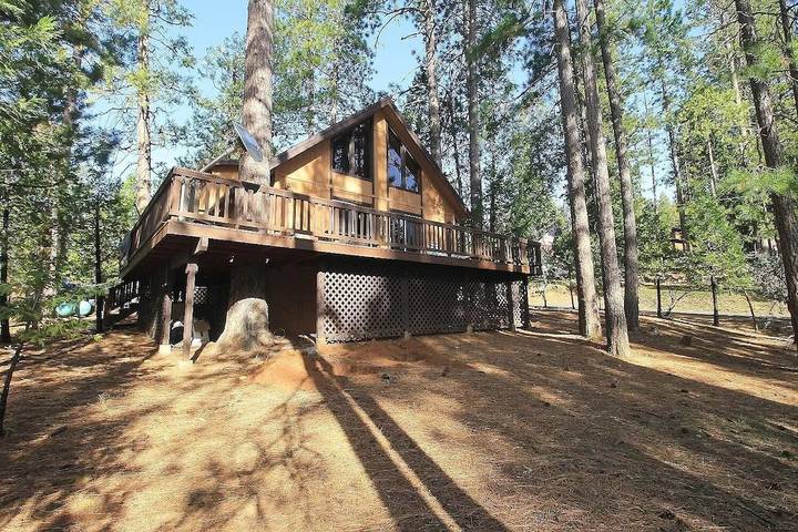 Blockhütte für 10 Personen, mit Terrasse und Pool in Arnold