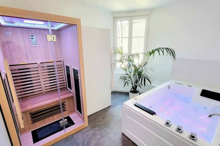 Location de vacances pour 2 personnes, avec jardin et balcon ainsi que sauna et jacuzzi à Reims