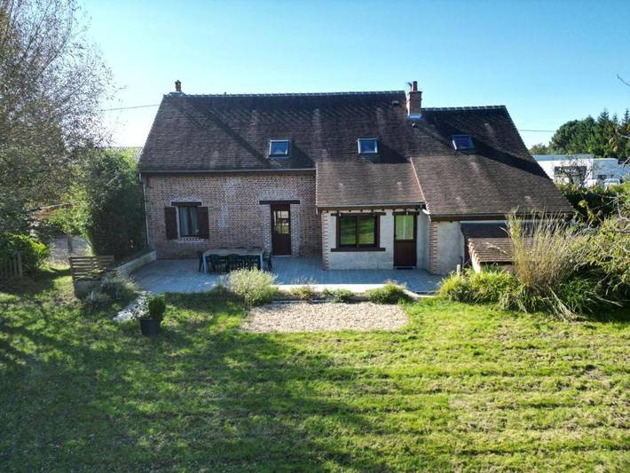 Location de vacances pour 8 personnes, avec terrasse et jardin à Neung-sur-Beuvron