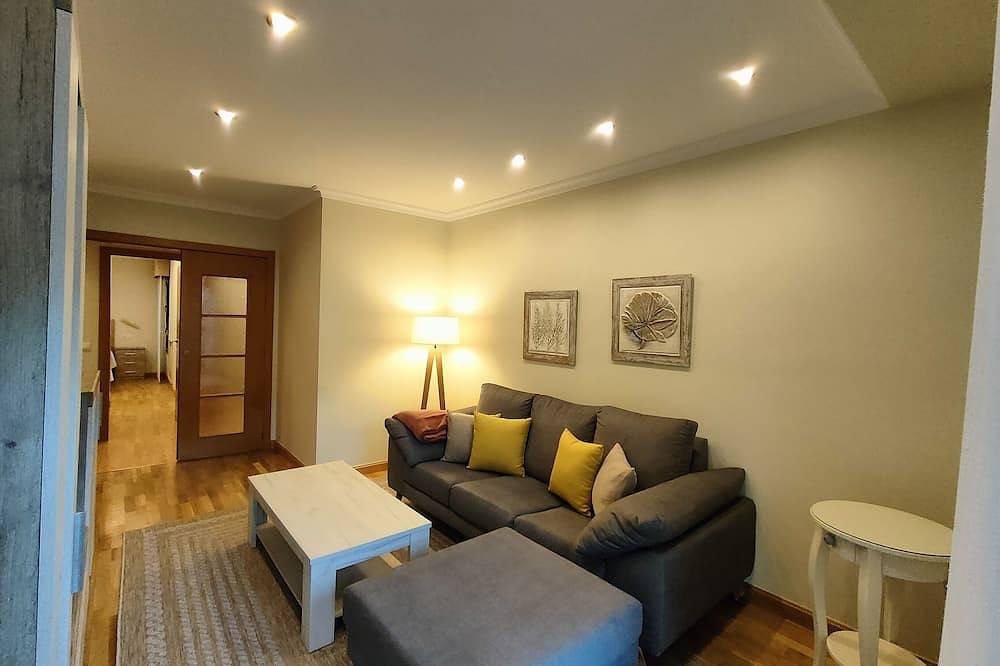 Apartamento entero, Piso nuevo alquiler en Luanco in Luanco, Gozón