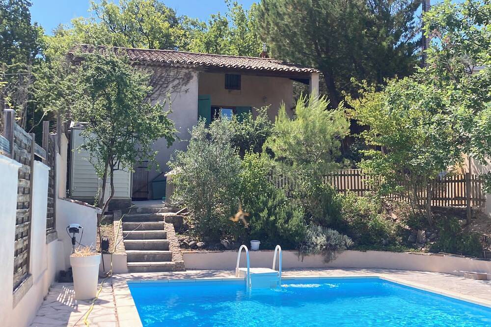 Maison 6 personnes, avec piscine et jardin clos in Valensole, Parc naturel régional du Verdon