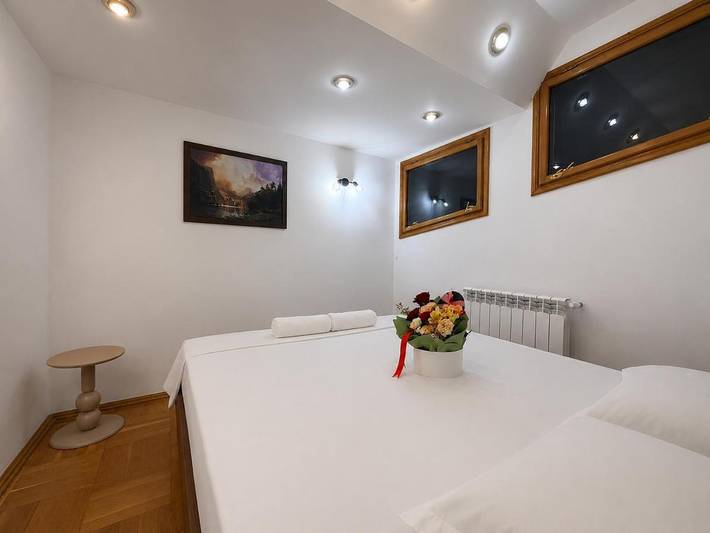 Maison d’hôte pour 3 personnes, avec Terrasse ainsi que Jardin et Vue à Bucarest - 2
