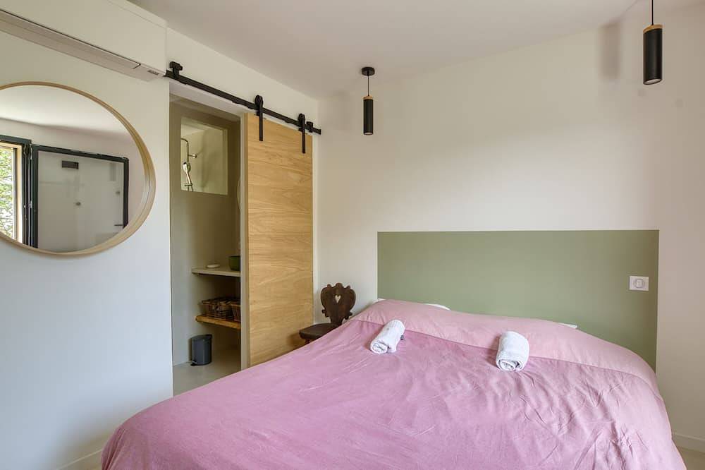 Maison en bord de mer avec jaccuzzi in La Seyne-sur-Mer, Région de Toulon