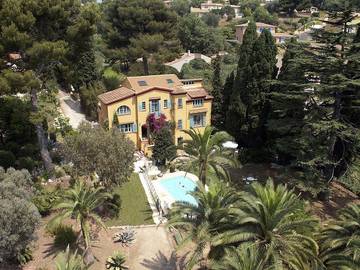 Gîte pour 4 personnes, avec jardin ainsi que terrasse et piscine dans les Alpes maritimes
