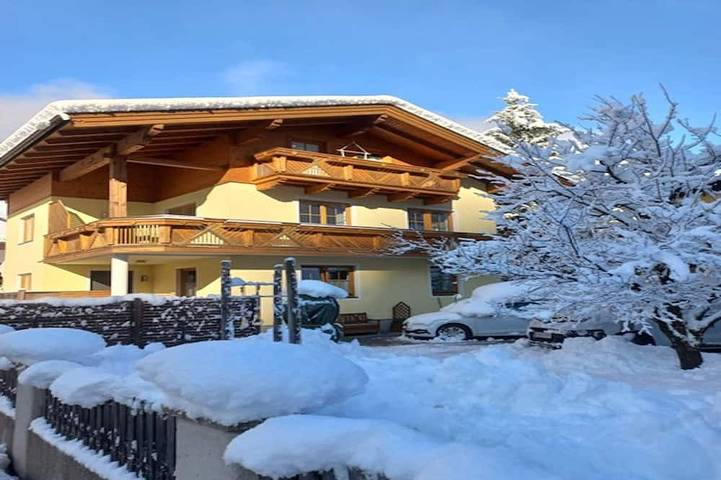 Hütte für 4 Personen, mit Balkon und Garten in Großarl