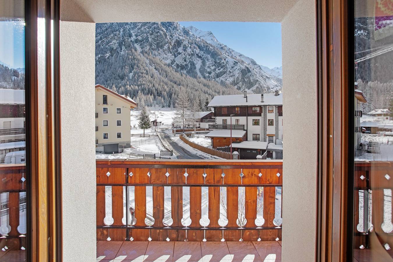Appartamento intero, Appartamento 'Herbetet - 4061 Maison Gerard' con vista sulle montagne, giardino in comune e Wi-Fi in Lillaz (Cogne), Cogne