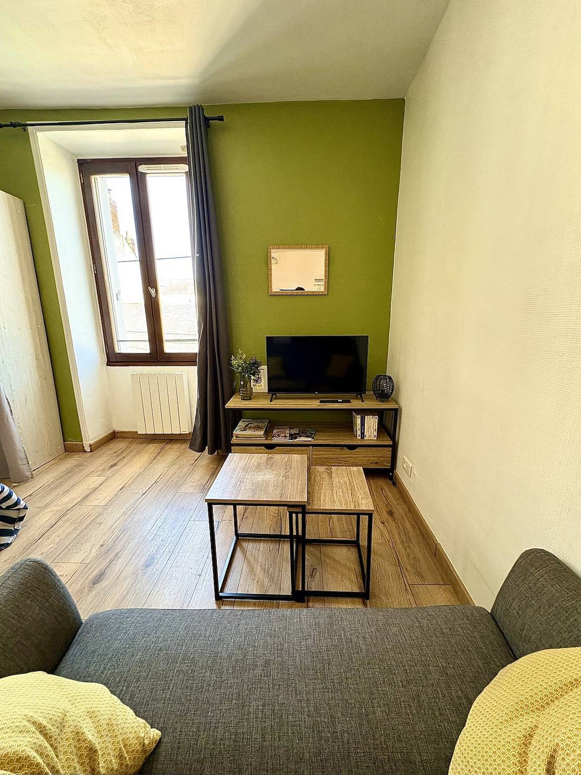 Studio entier, Studio de 25 m² proche Gare et Jardin des Plantes in Nantes, Région de Nantes