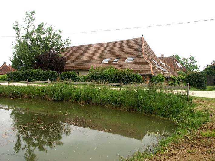 Gîte pour 8 personnes avec vue in Chapelle-Voland, Jura