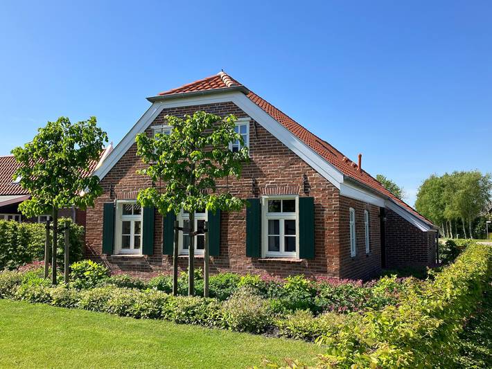 Ferienhaus für 4 Personen, mit Terrasse und Garten in Nesse