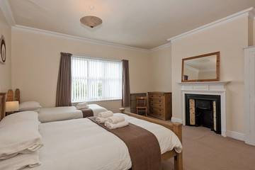 Cottage for 17 People in Broomholm, Norfolk, Photo 1