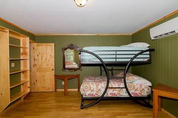 Blockhütte für 24 Personen in Texas Hill Country, Texas, Bild 4