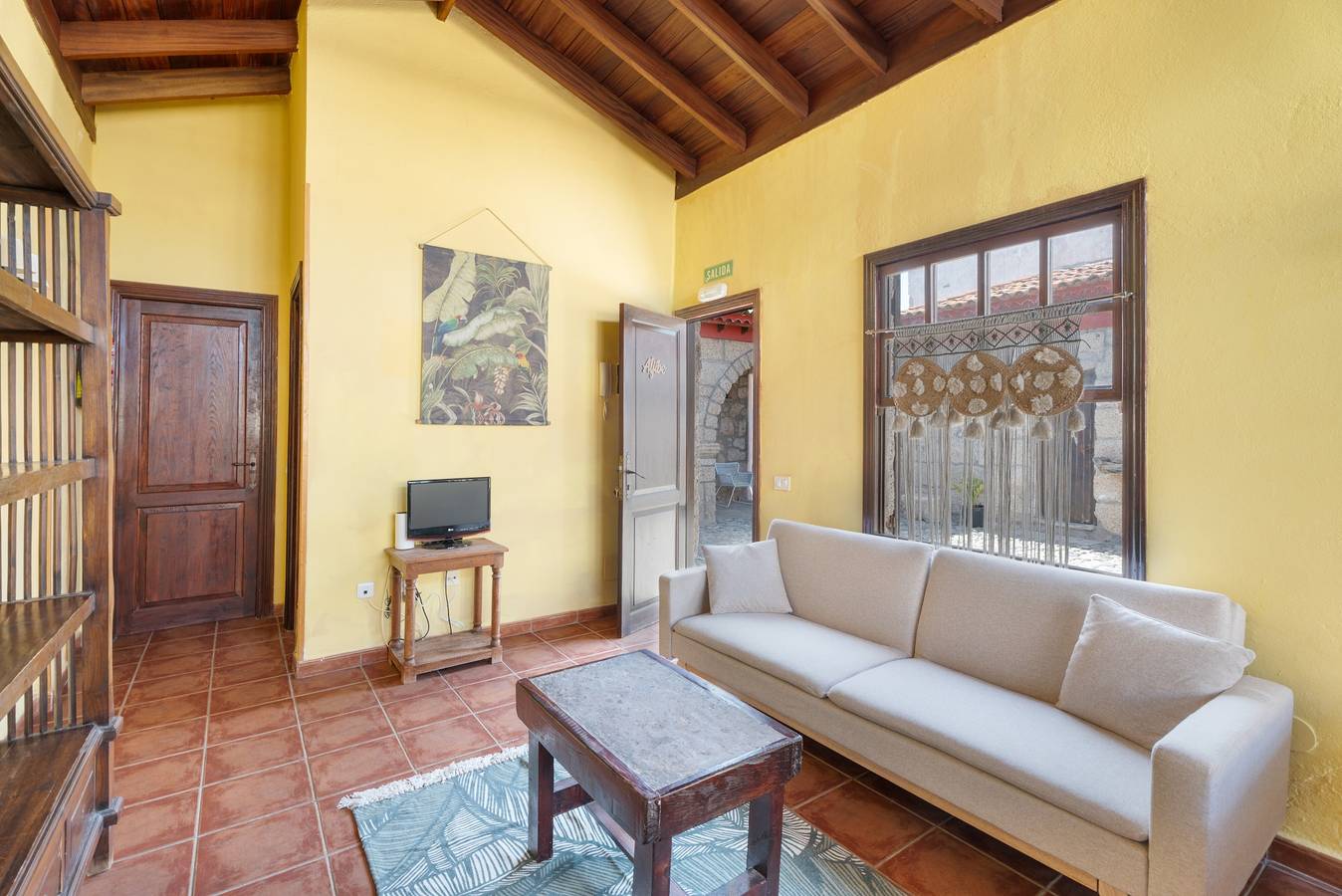 Apartamento inteiro, Apartamento de férias 'Aljibe' com vista para o mar, piscina partilhada e Wi-Fi in Granadilla de Abona, Tenerife (Sul)