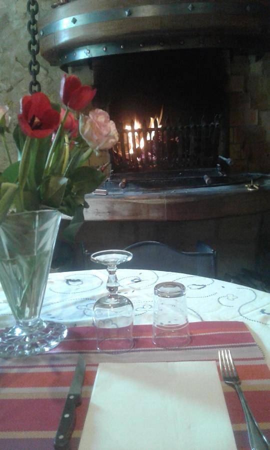 Location de vacances pour 3 personnes, avec terrasse ainsi que jardin et piscine à Vayres - 2