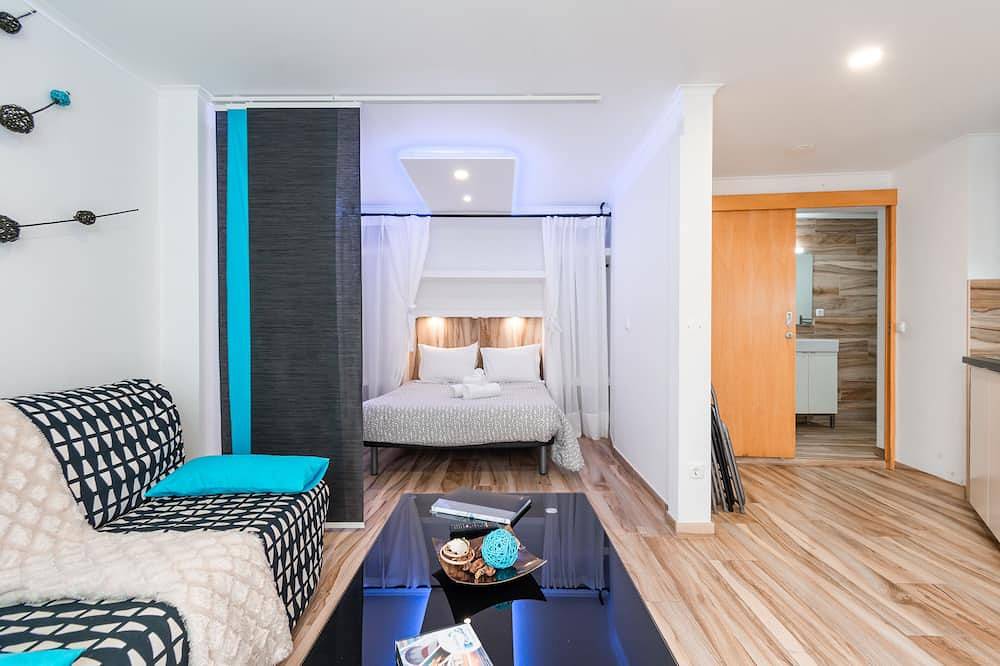 Ganze Wohnung, Studio Blue C / Terrasse Geteilt 200 Meter, 3 min zu Fuß vom Strand Peniche in Peniche, Leiria District