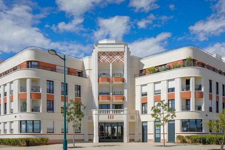 Location de vacances pour 8 personnes, avec jardin ainsi que vue et sauna à Chessy - 2