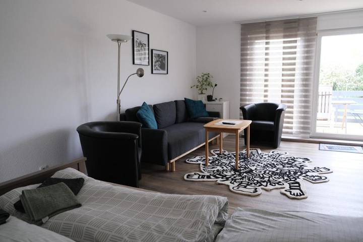 Ferienwohnung für 4 Personen, mit Balkon und Terrasse sowie Garten und Ausblick in Hamm