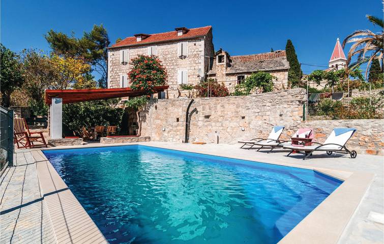 Ferienhaus für 7 Personen, mit Ausblick und Terrasse - 1