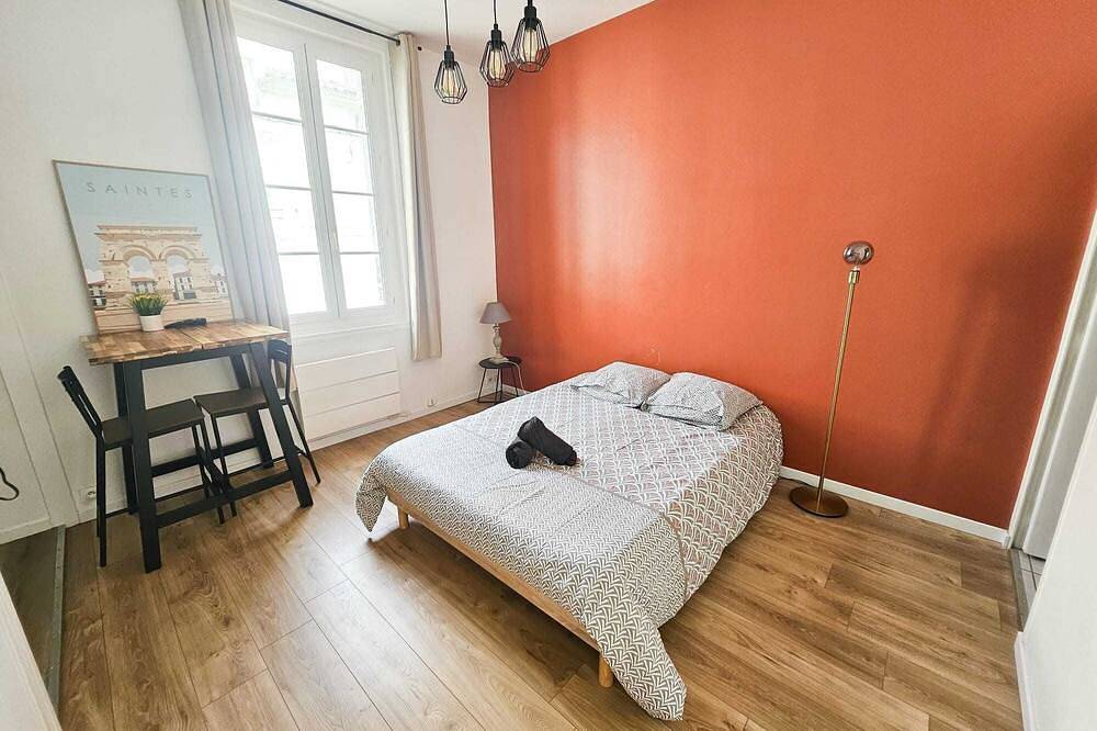 Appartement entier, \"Les arches 2\" Studio Coeur de Ville in Saintes, Région de Saintes