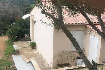 Cottage pour 4 personnes, avec jardin et terrasse à Sartène