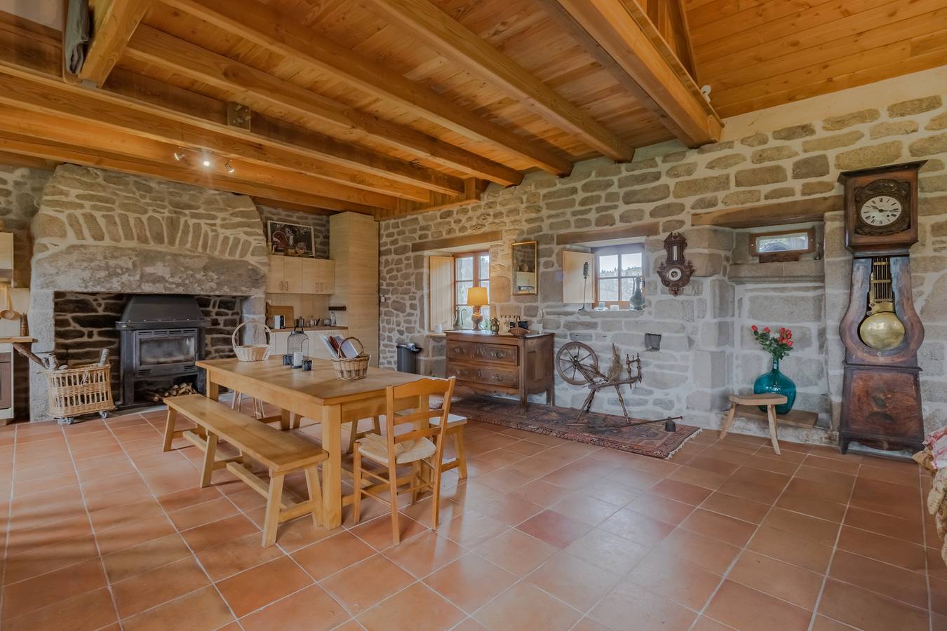 Holiday Home "La maison des Florentins" with Garden & Wi-Fi in Chaumeil, Tulle region