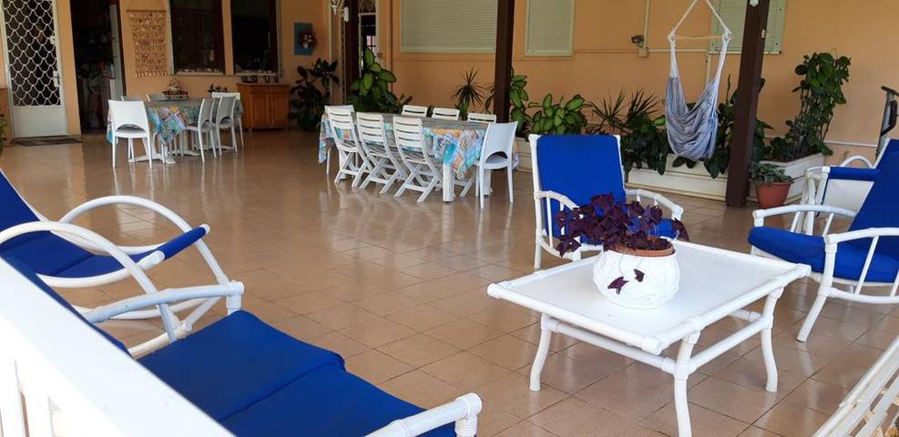 Gîte pour 2 personnes, avec piscine et terrasse à Baie-Mahault - 2