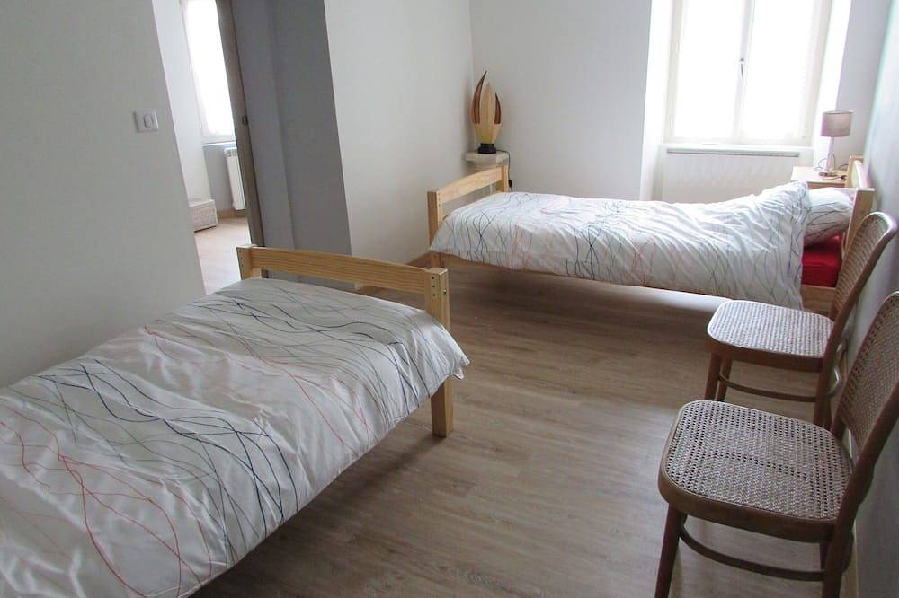 Gîte Chez Denise 9 personnes in Champaubert, Marne