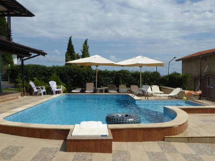 Villa pour 17 personnes, avec vue ainsi que jardin et piscine en Bulgarie - 2