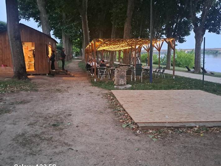 Location de vacances pour 3 personnes, avec vue et balcon à Gien - 2