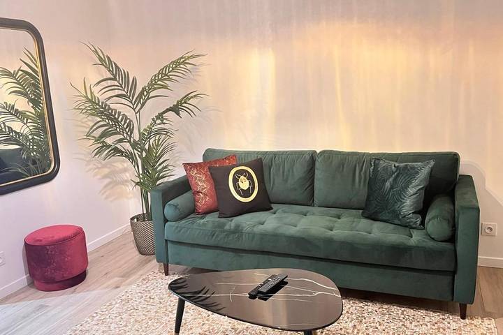 Location de vacances pour 6 personnes, avec Balcon et Jardin à Villemomble