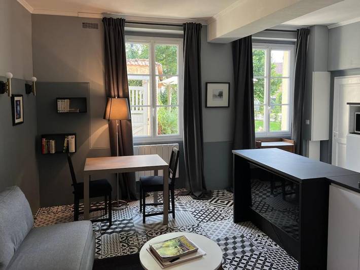 Gîte pour 2 personnes, avec terrasse ainsi que jardin et sauna, animaux acceptés à Saint-Pierre-d'Autils