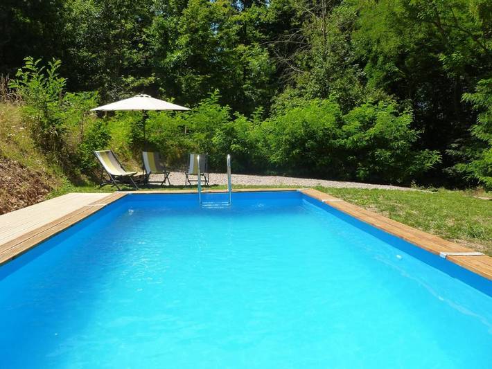 Gîte pour 2 personnes, avec vue ainsi que jardin et piscine à Iguerande - 4