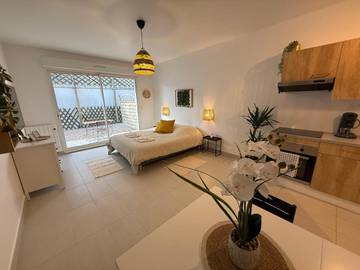 Gîte pour 2 personnes, avec terrasse et jardin, animaux acceptés à Neuilly-sur-Marne