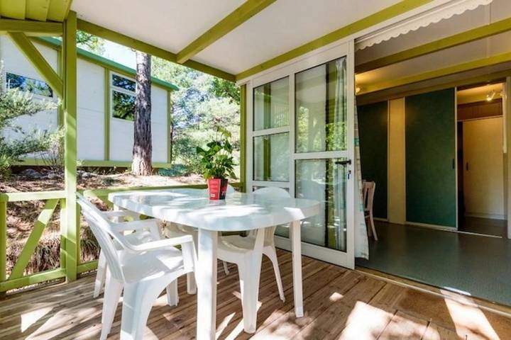 Chalet pour 4 personnes, avec bassin pour enfant dans les Gorges du Verdon