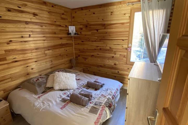 Gîte pour 6 personnes, avec terrasse et jardin dans Auron - 3