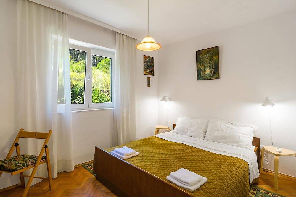 3 bedroom amazing home in Jelsa in Jelsa, Hvar