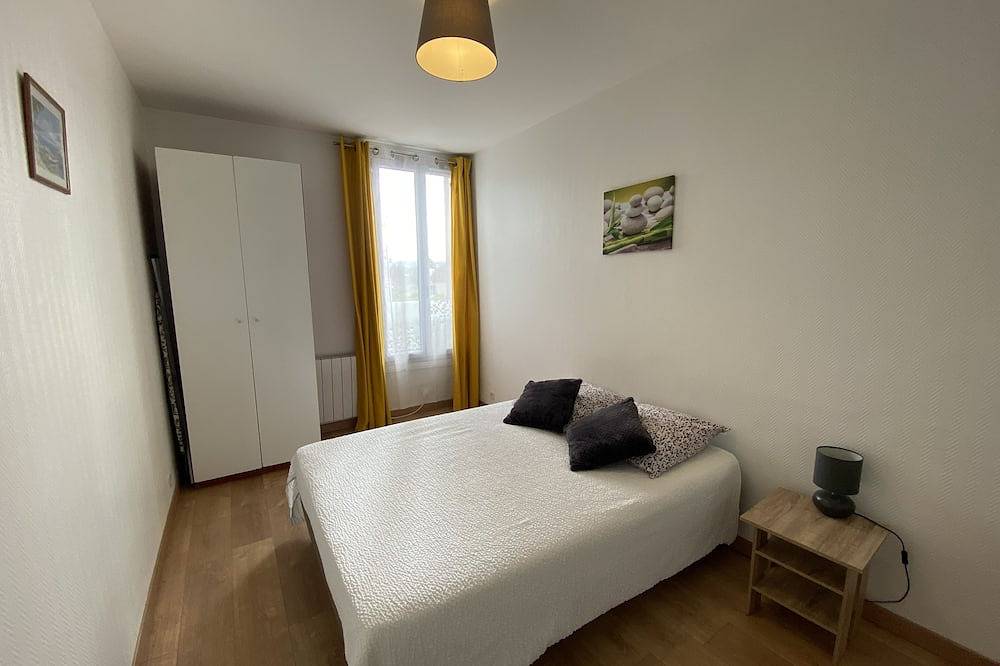 Appartement entier, Appartement F2 location vacances à proximité de Paris, Orly et Rungis in Fresnes, Val-de-Marne