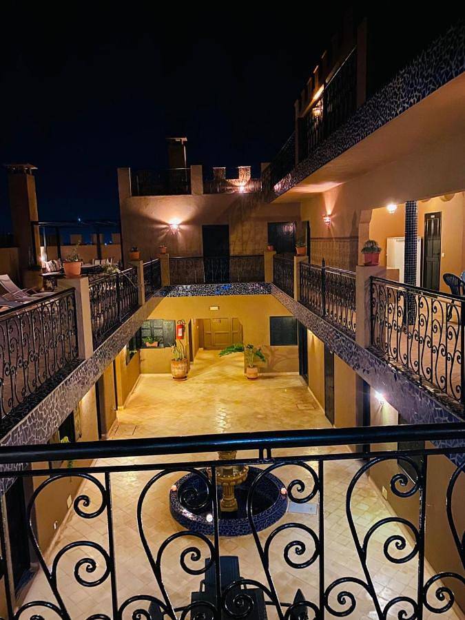 Chalet para 17 personas, con piscina además de vistas y balcón - 1