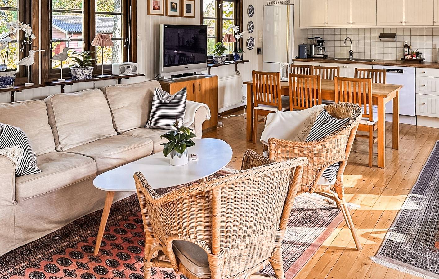 Ferienhaus für 8 Personen mit Garten in Flen