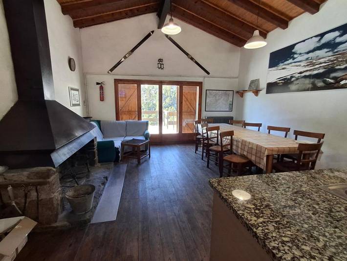 Casa rural para 10 personas, con vistas y jardín, Se admiten mascotas en Ripollès - 3