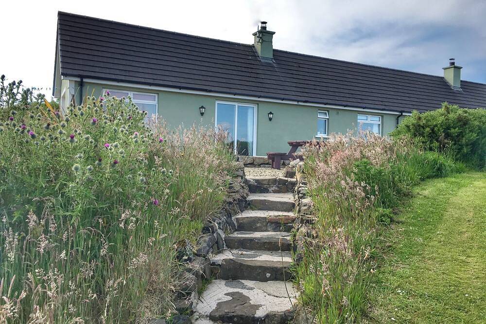 Modernes, ruhiges Ferienhaus mit Meer- und Bergblick in Grafschaft Antrim